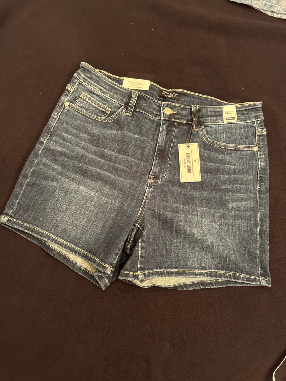 Judy Blue Women’s 1X Plus Mid Rise Dark Wash Denim Bermuda Shorts 5-Pocket